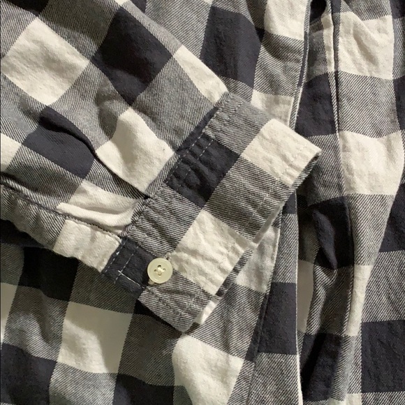 Old Navy Buffalo Black and white plaid blouse - Picture 6 of 7